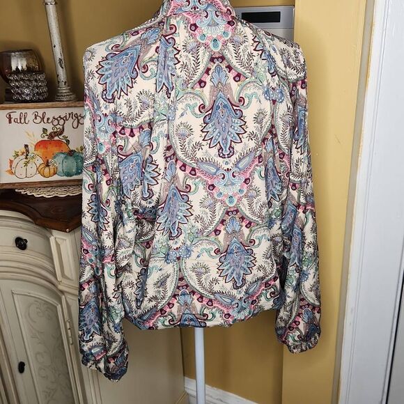 PAANI FLORAL PAISLEY MULTI COLOR BOMBER JACKET WOMEN'S SIZE M - Picture 3 of 4